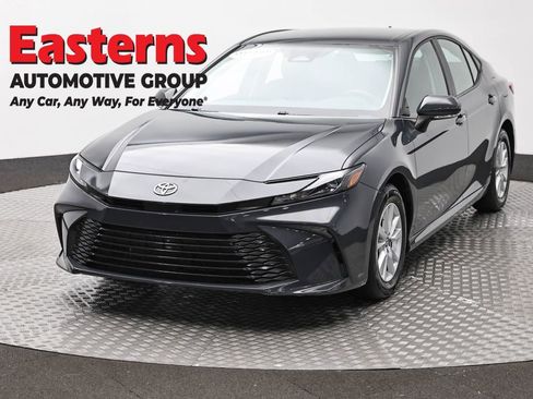 Used 2025 Toyota Camry LE FWD image 1