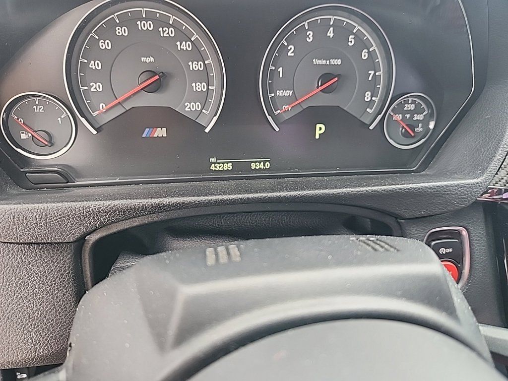Used 2020 BMW M4 Convertible w/ Competition Package RWD image 5