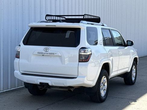 Used 2017 Toyota 4Runner SR5 Premium image 4
