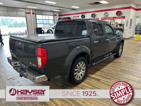 Used 2013 Nissan Frontier SL w/ Moonroof Pkg AWD/4WD image 4