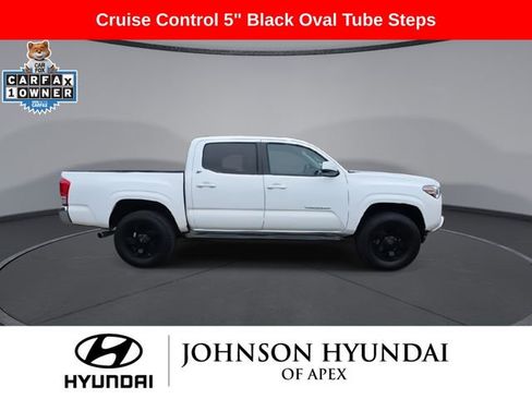 Used 2016 Toyota Tacoma SR5 w/ Towing Package image 10