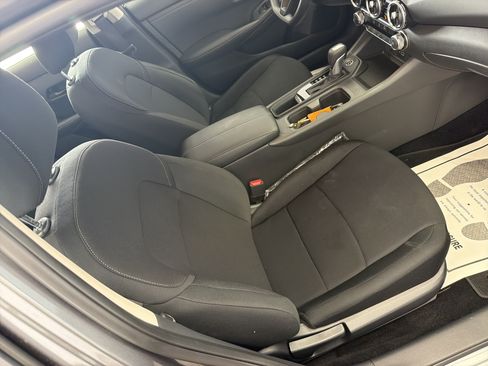 Used 2025 Nissan Sentra S FWD image 10