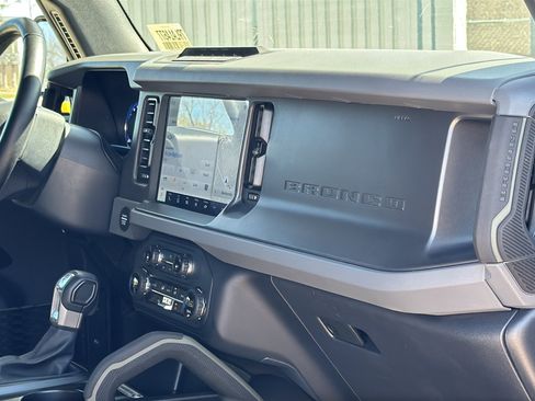 Used 2024 Ford Bronco Everglades image 29