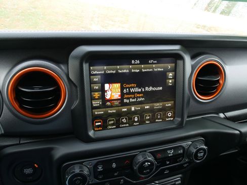 Used 2023 Jeep Gladiator Mojave w/ Cold Weather Group image 26