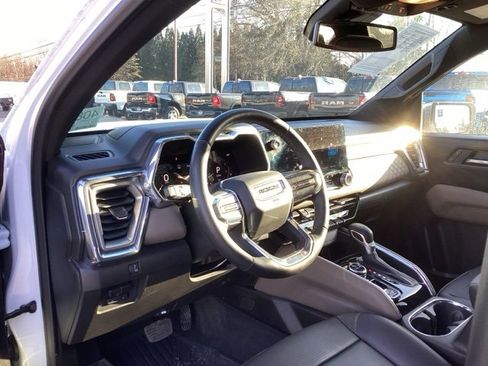 Used 2023 GMC Canyon Denali image 22