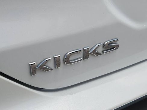 Certified 2024 Nissan Kicks SV FWD image 8