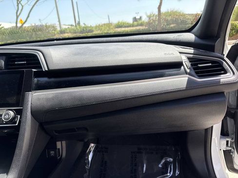 Used 2020 Honda Civic Sport image 17