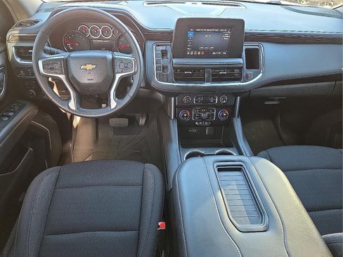 Used 2024 Chevrolet Suburban LS image 12