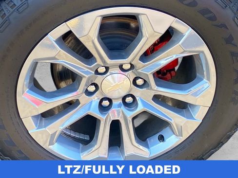 Used 2022 Chevrolet Silverado 1500 LTZ image 31