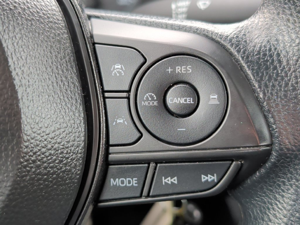 Used 2025 Toyota Corolla LE FWD image 13