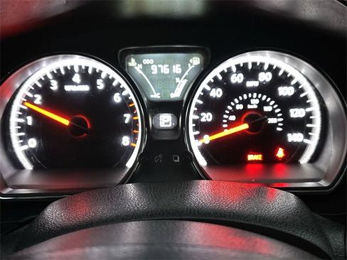 Used 2017 Nissan Versa SV image 27