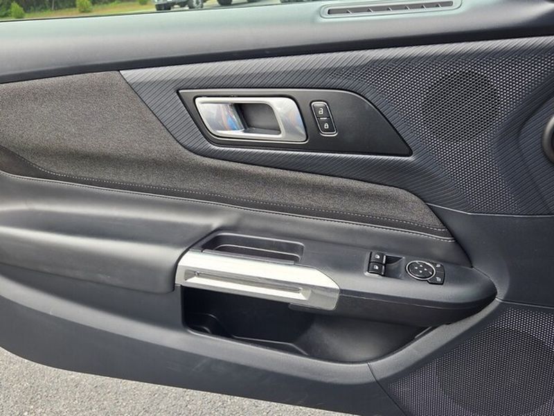 Used 2024 Ford Mustang Coupe RWD image 28