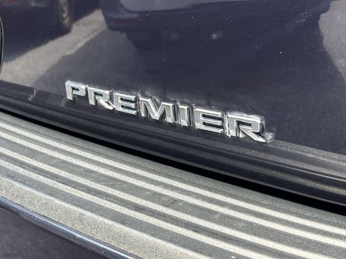 Used 2023 Chevrolet Tahoe Premier AWD/4WD image 36