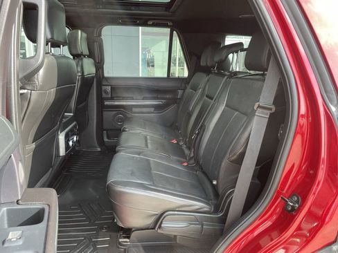 Used 2018 Ford Expedition XLT w/ Equipment Group 202A image 18