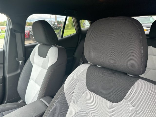 Used 2024 Chevrolet Trax RS FWD image 59