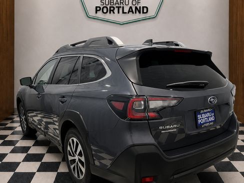 Certified 2024 Subaru Outback Premium AWD/4WD image 5