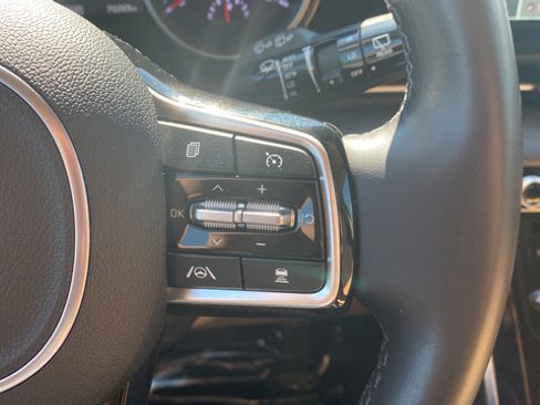 Certified 2024 Kia Carnival EX FWD image 35
