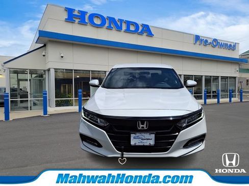 Used 2020 Honda Accord Sport image 2