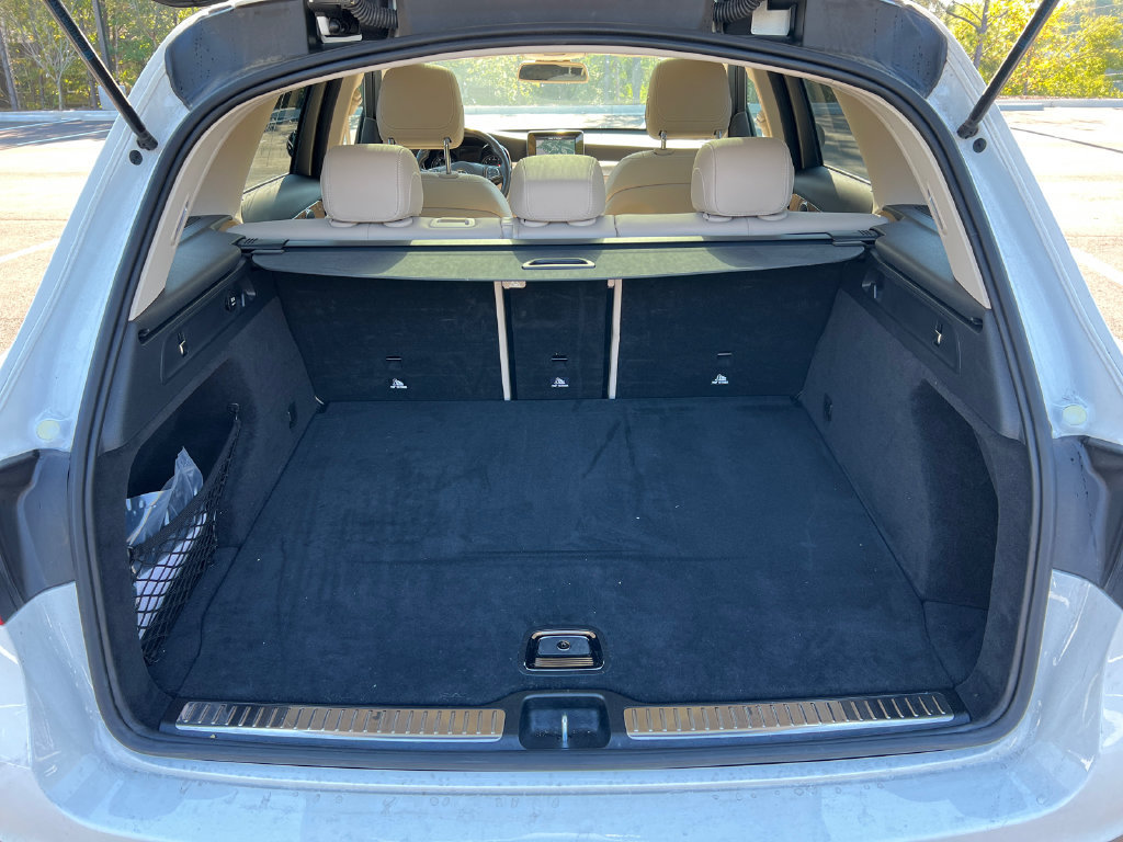 Used 2018 Mercedes-Benz GLC 300 4MATIC image 8