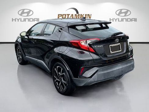 Used 2021 Toyota C-HR XLE image 7