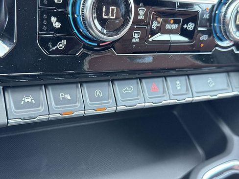 New 2026 GMC Sierra 1500 Denali Ultimate AWD/4WD image 18