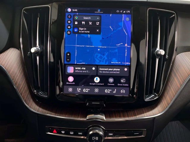 Used 2023 Volvo XC60 B5 Plus w/ Climate Package AWD/4WD image 39