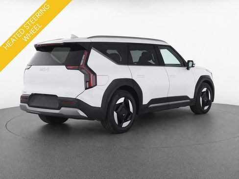Certified 2024 Kia EV9 Wind AWD/4WD image 3