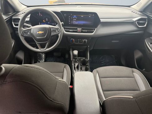 Used 2025 Chevrolet TrailBlazer LS w/ LS Convenience Package image 10