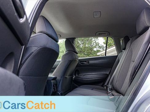 Used 2022 Toyota Corolla Cross LE image 19