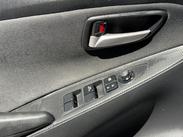Used 2019 Toyota Yaris LE FWD image 21