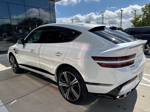 Used 2025 Genesis GV80 3.5T e-SC AWD/4WD image 4