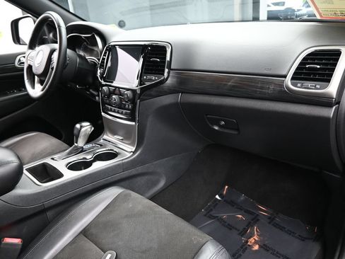 Used 2020 Jeep Grand Cherokee Altitude RWD image 45