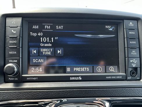 Used 2016 Chrysler Town & Country Touring w/ Driver Convenience Group FWD image 72