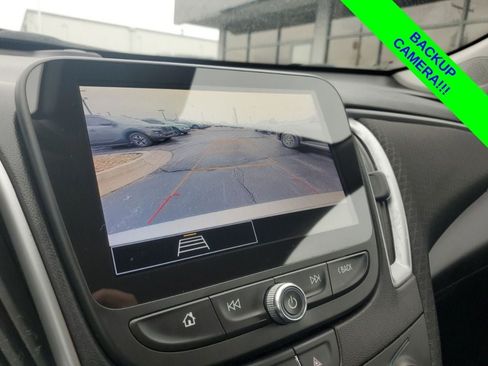 Used 2024 Chevrolet Malibu LT FWD image 3