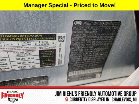 Used 2018 Land Rover Discovery SE image 30