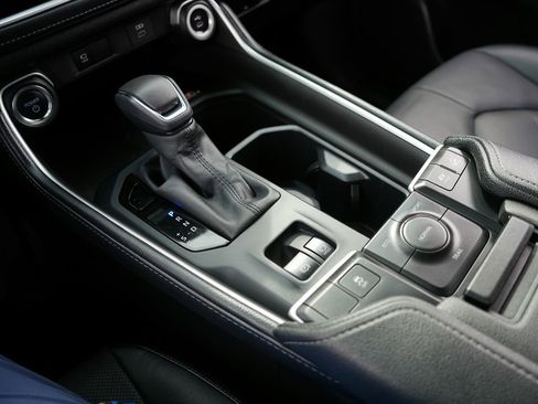 Used 2025 Toyota Grand Highlander Limited image 16