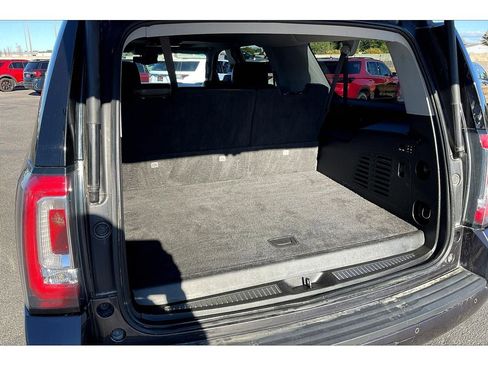 Used 2018 GMC Yukon XL SLT w/ Open Road Package image 10