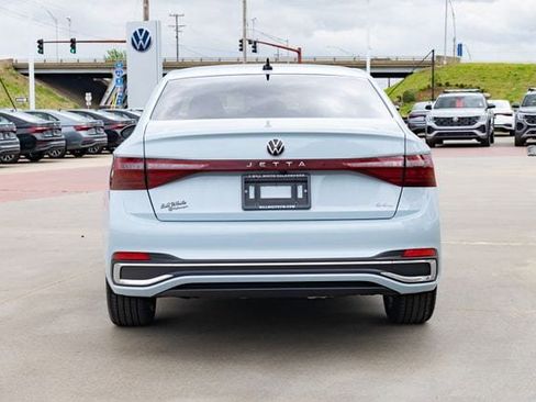 New 2026 Volkswagen Jetta SEL image 5