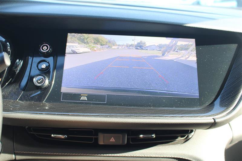 Used 2022 Buick Envision Essence w/ Sport Touring Package FWD image 12