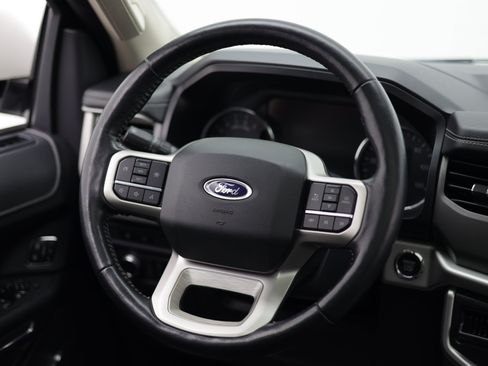 Used 2022 Ford Expedition XLT AWD/4WD image 39
