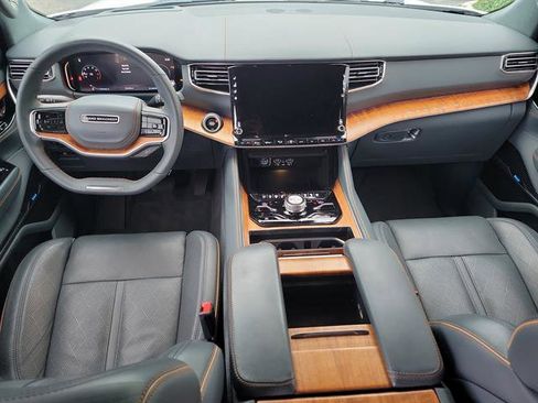 Used 2023 Jeep Grand Wagoneer Series II image 40