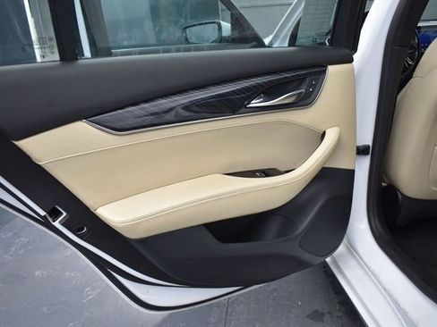 Used 2023 Cadillac CT5 Luxury image 38