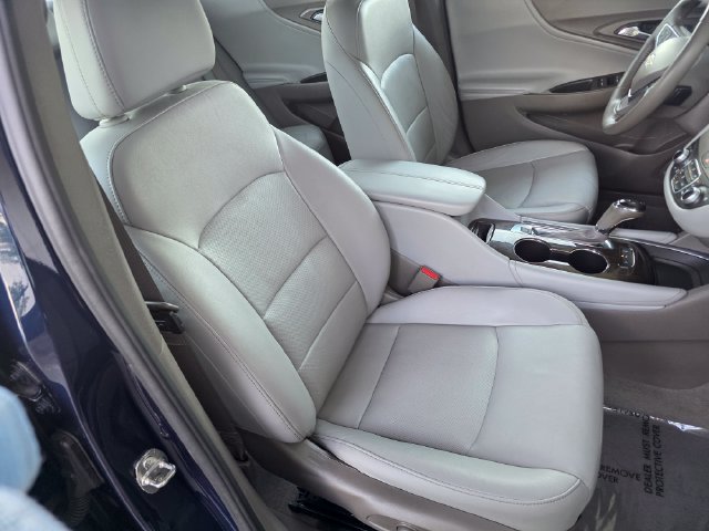Used 2019 Chevrolet Malibu Premier w/ Sun and Wheel Package FWD image 12