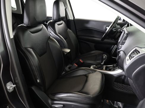 Used 2020 Jeep Compass Latitude w/ Cold Weather Group image 26