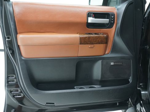 Used 2013 Toyota Sequoia Platinum image 17