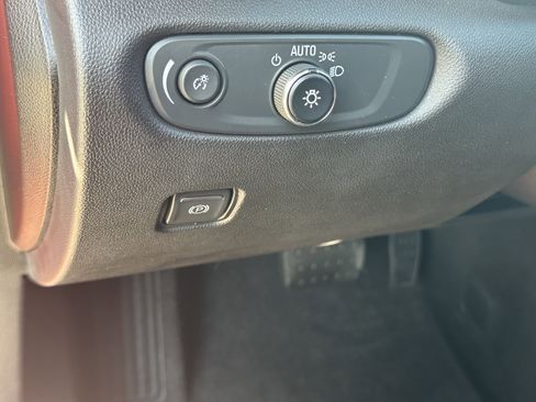 Used 2023 Chevrolet Blazer RS w/ Enhanced Convenience Package image 15