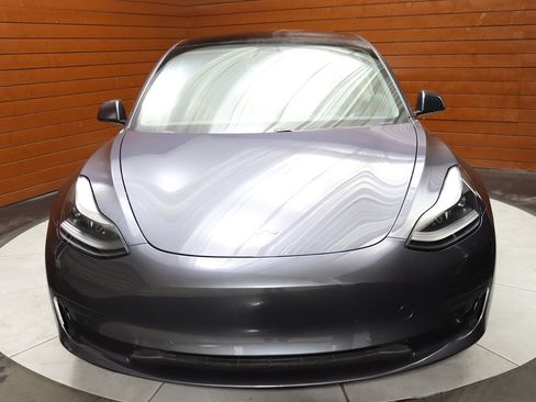 Used 2023 Tesla Model 3 Standard Range RWD image 2