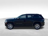 Used 2022 Jeep Grand Cherokee Limited image 3