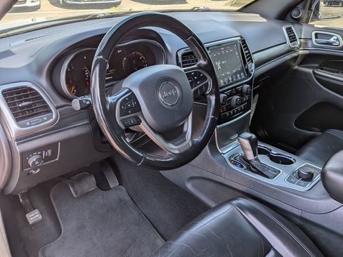 Used 2020 Jeep Grand Cherokee Limited AWD/4WD image 9