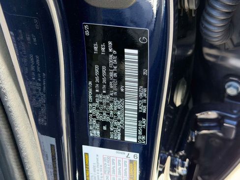 Used 2025 Lexus GX 550 w/ Accessory Package (31) AWD/4WD image 30
